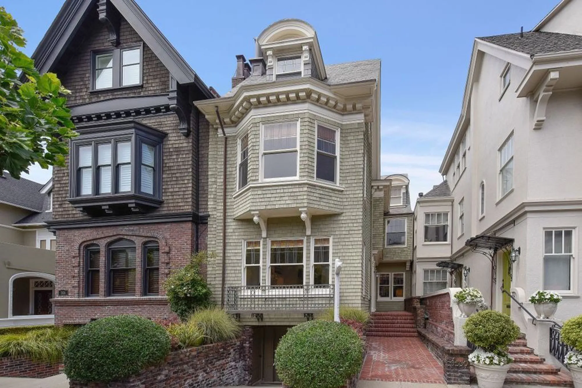 Julia Roberts Is Selling Scenic San Francisco Home